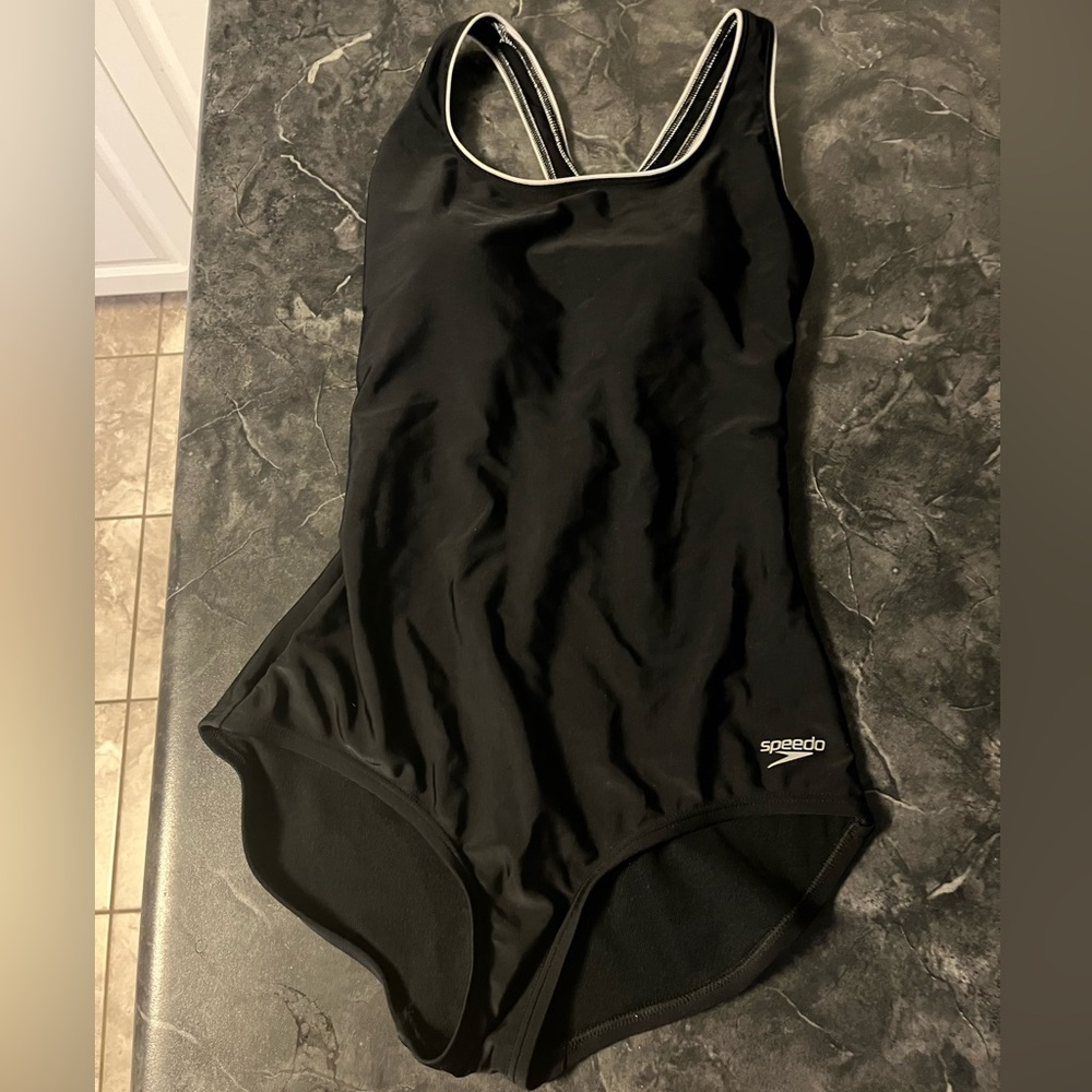 Speedo Black and White One Piece Swimsuit Athletic Design